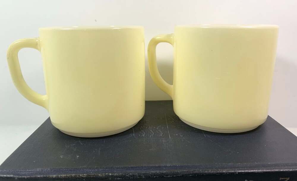 Vintage Federal Pale Yellow coffee cups